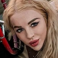 Anna Contortionist Nahé