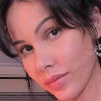 Bella Brookz Nahé