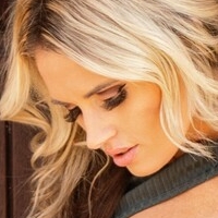 Bikinihuntress Nahé