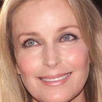 Bo Derek Nahé