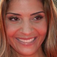 Callie Thorne Nahé