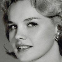 Carol Baker Nahé