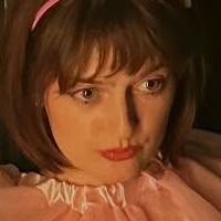 Chloe Troast Nahé