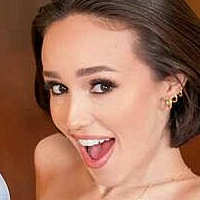 Christinasage1996 / addison.xo Nahé