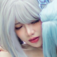 美月 HKxSYR Nahé