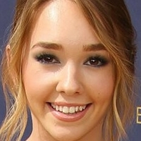 Holly Taylor Nahé