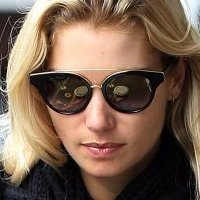 Jessica Hart Nahé