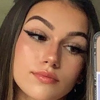Julia Merekoulias Nahé