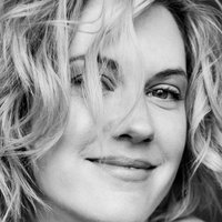 Lauren Lee Smith Nahé