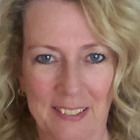 Linda McQuade Nahé