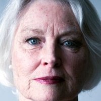 Lisa Harrow Nahé
