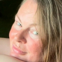 lisahenderson2 Nahé