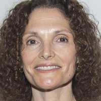 Mary Elizabeth Mastrantonio Nahé