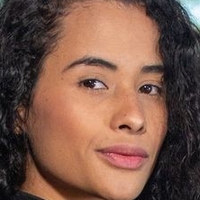 Mia Nix Nahé