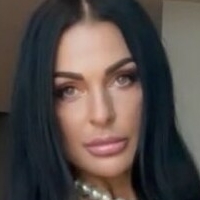 Nadine Kerastas Nahé