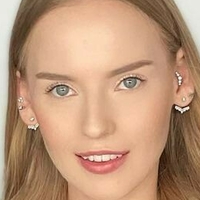 Oksana Neveselaya Nahé