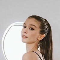Paige Searcy Nahé
