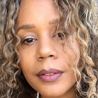 Rachel True Nahé