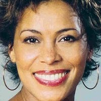Stephanie Biddle Nahé