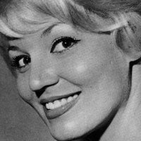 Tania Velia Nahé