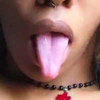 trezxslvtty Nahé