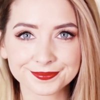 Zoe Sugg Nahé